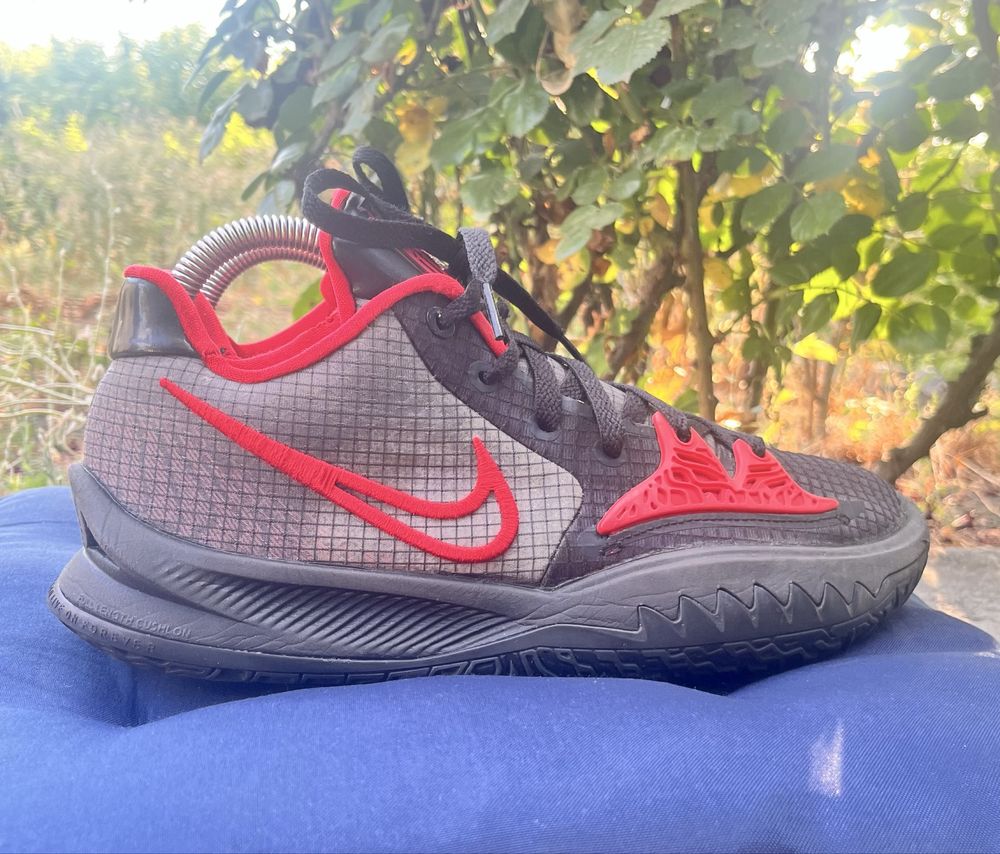 Nike Kyrie 4 Low Оригінал Баскетбольні