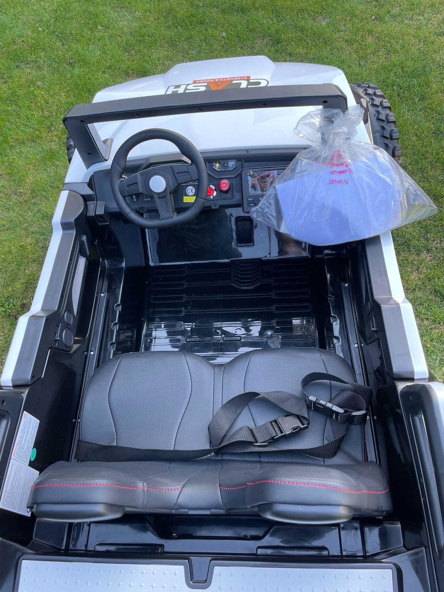 NOWY DWUOSOBOWY samochód na akumulator 4x4 dla dzieci Pilot auto 60kg
