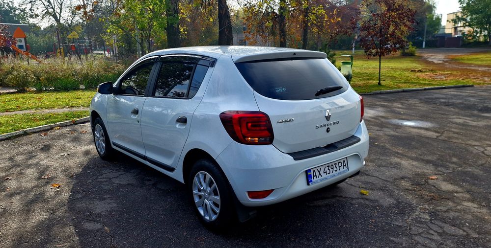 Офіційний авто Renault Sandero АКПП.