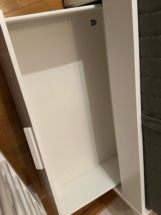 Cama com arrumação Brimnes