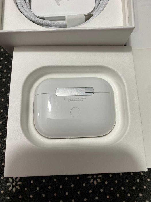 Оригінал AirPods Pro 2