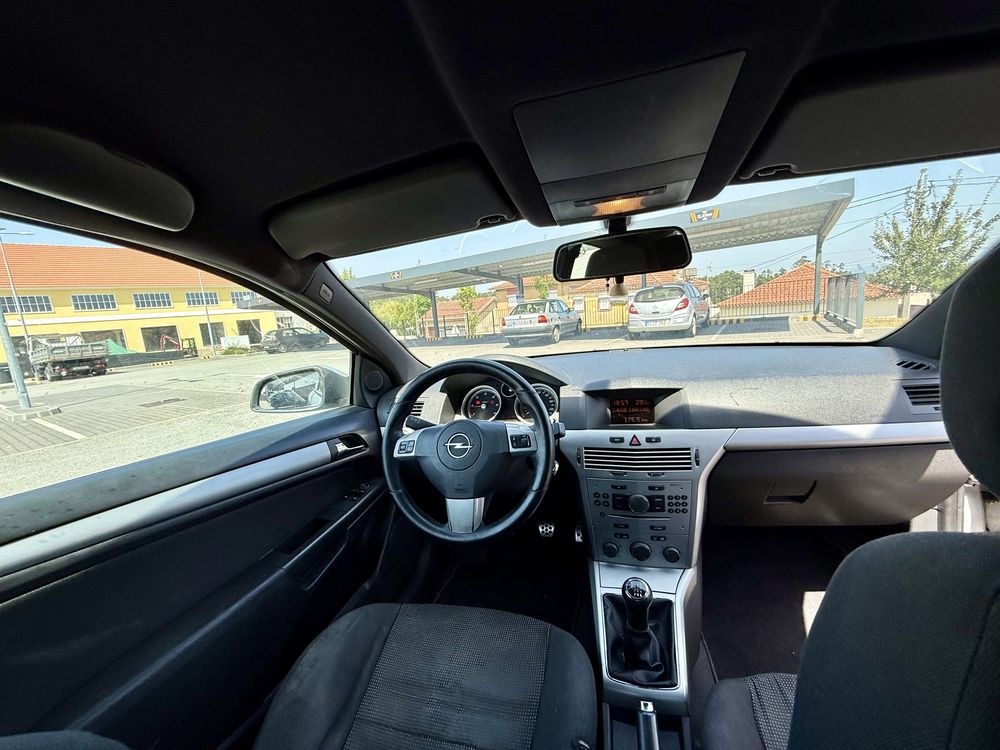 Opel astra gtc sport 1.7cdti 125cv 5 lugares