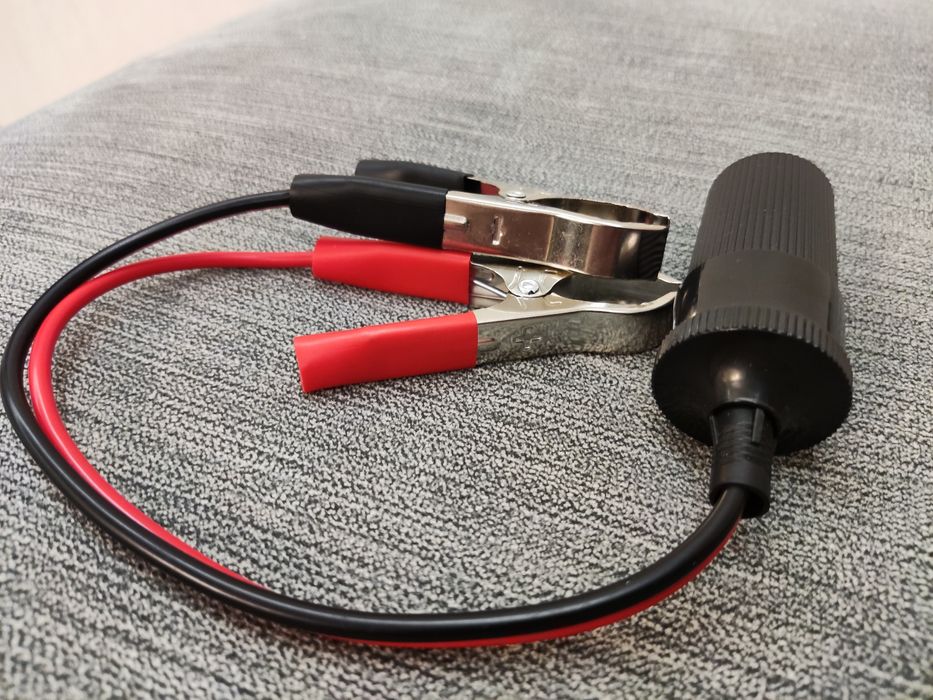 Компактный инвертор 12в на 220в