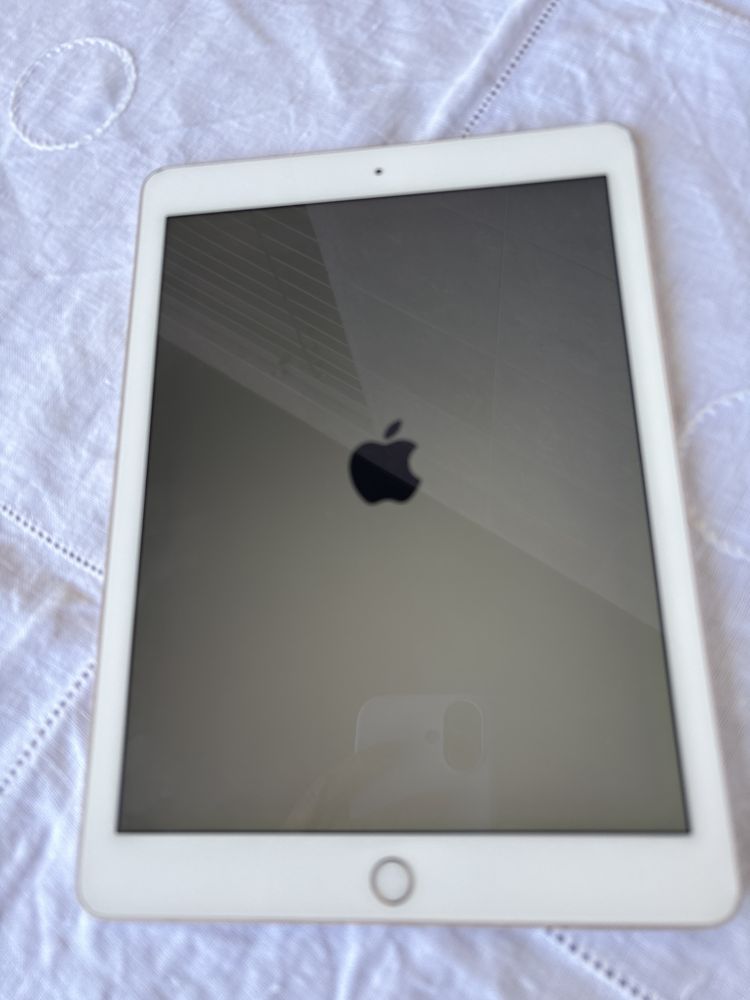 Ipad Air 2 dourado