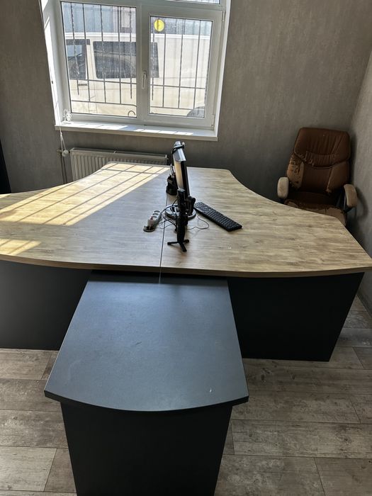 Офісний стіл на 2 робочих місця