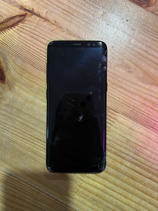 Samsung galaxy s8 з розбитим екраном