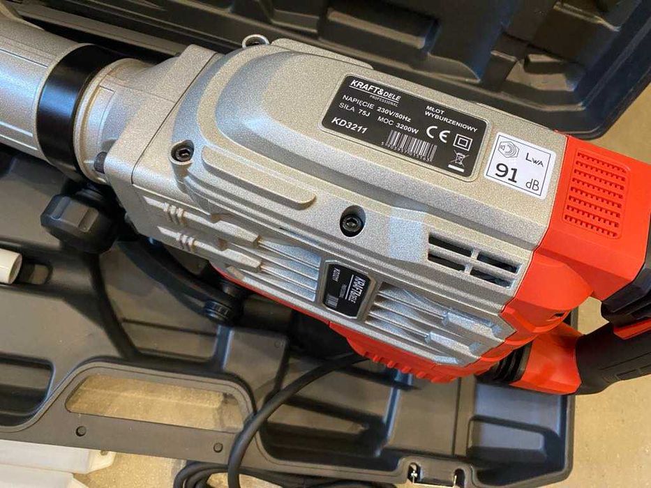 Młot Wyburzeniowy 3200W 75J HEX-GAN KD3211 + Dłuta + Walizak MOCNY