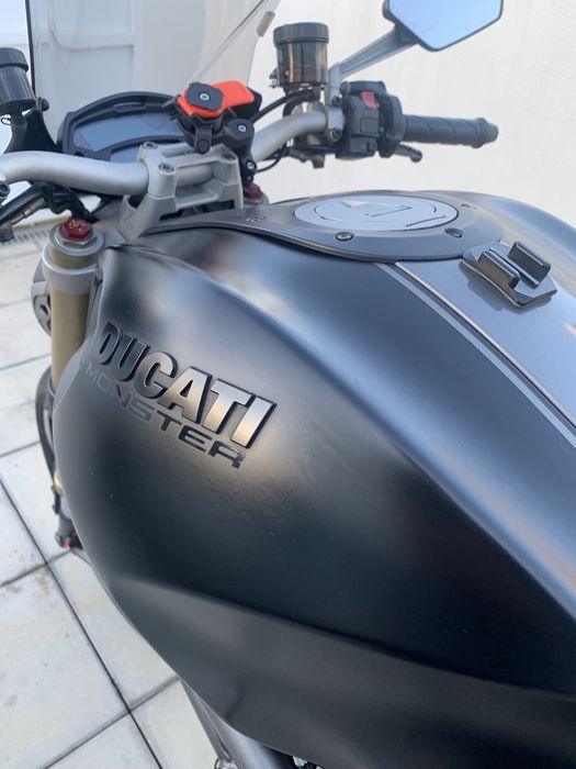 Ducati Monster 1100 EVO ABS (2012) Preto (link c/ video)