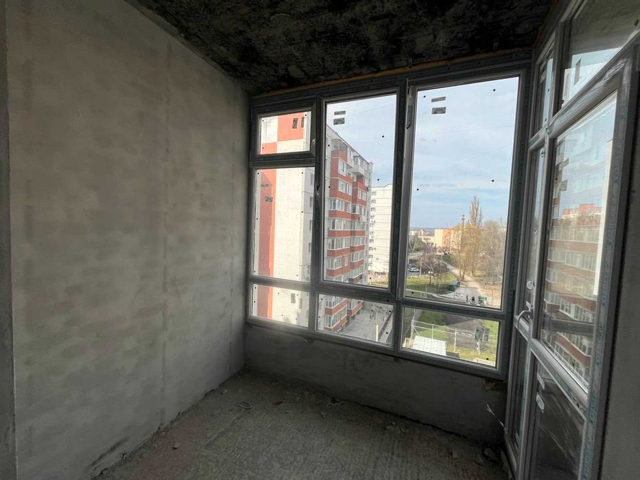 Простора 1 к квартира ЖК Студентський ЗДАНА секція переуступка