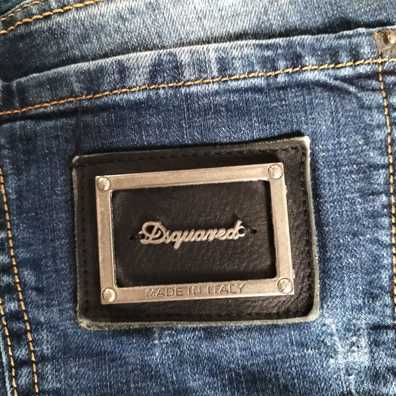Damskie jeansy Dsquared2 W29