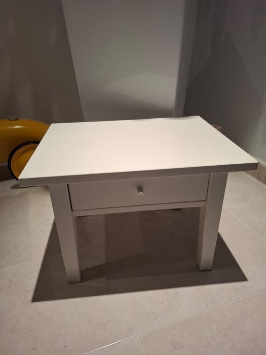 Mesas de cabeceira IKEA