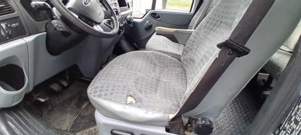 fORD tRANSIT L4 H2 kLIMA MOTOR 2,4 brygady 9 osób rok 2009