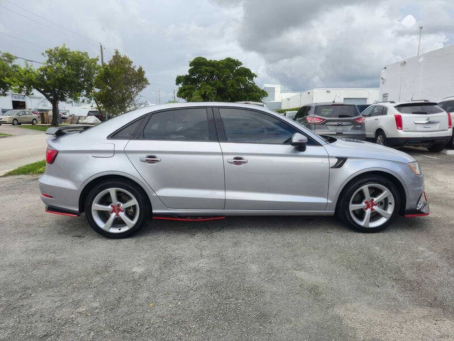 Audi A3      2015
