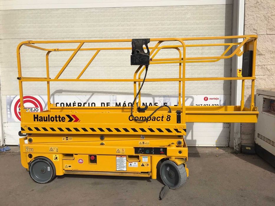 Plataformas Elevatória Tesoura Elétrica 8 mts (Recondicionada)