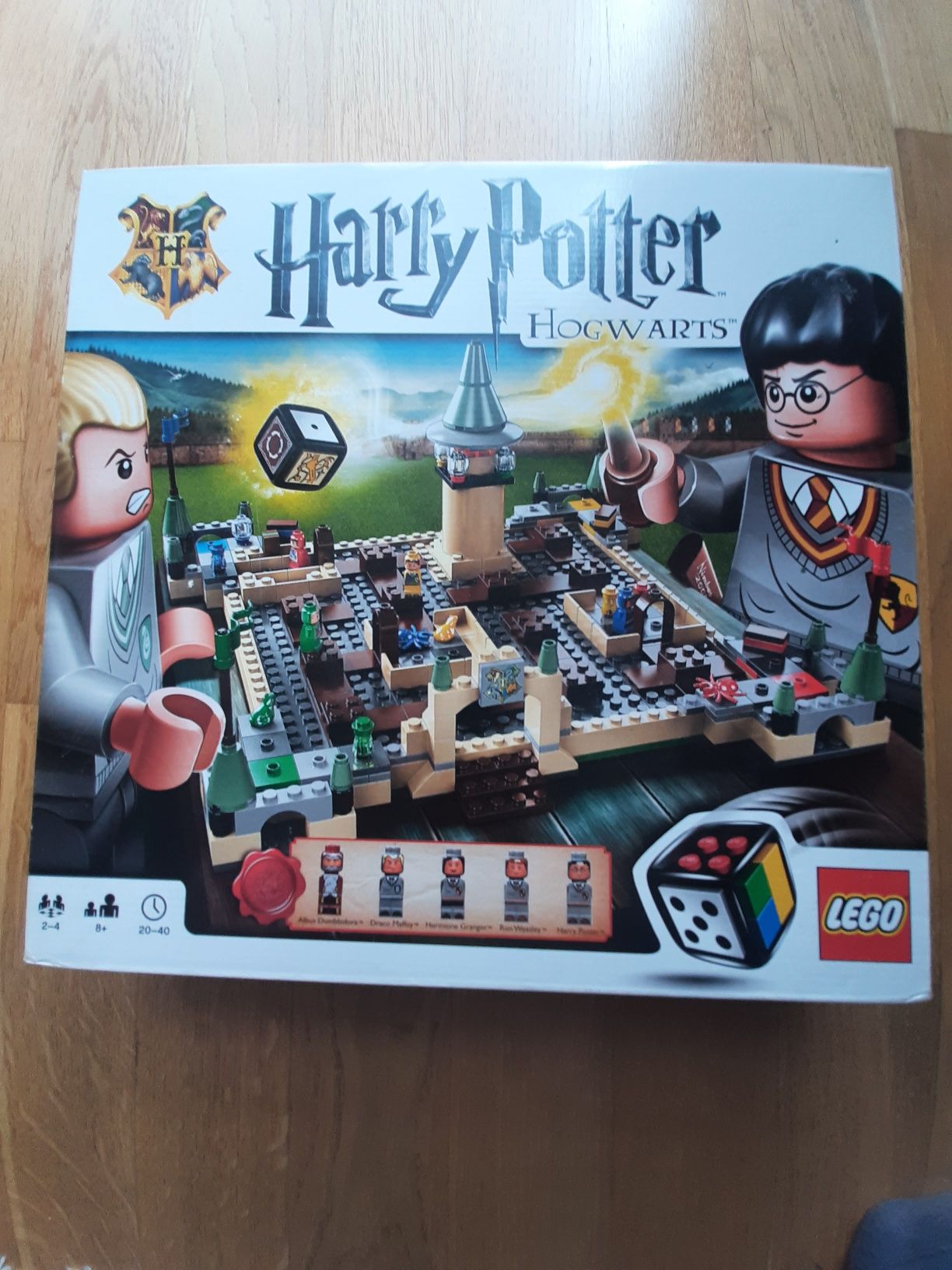 Lego Harry Potter Hogwarts (brakuje jednego klocka zdjęcie)