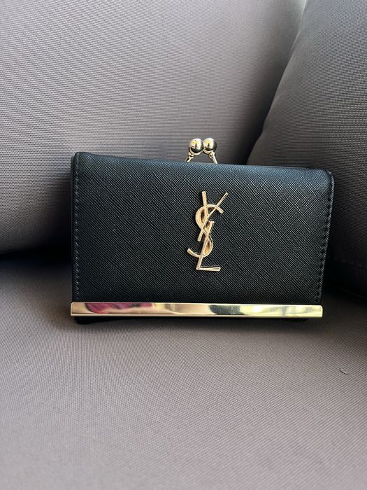 Czarny portfel YSL