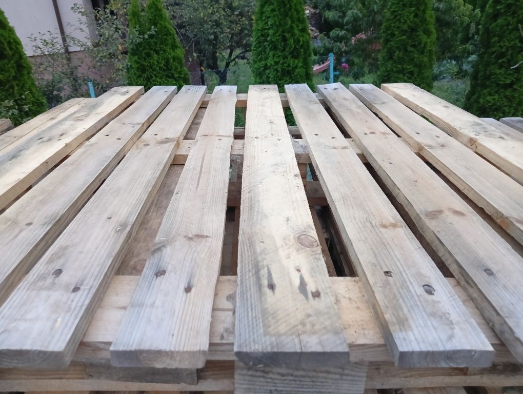 Palety przemysłowe 100x120 mocne.