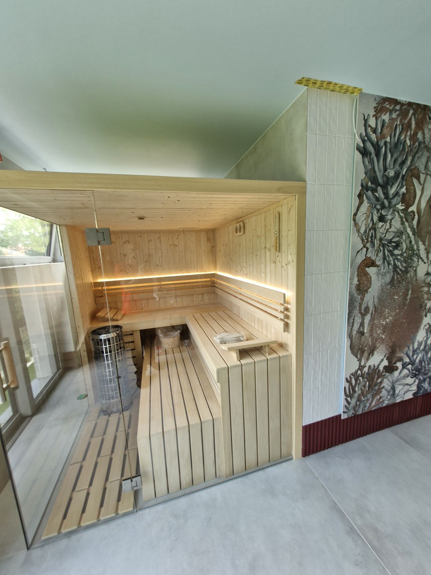 Sauna fińska z przeszkleniem