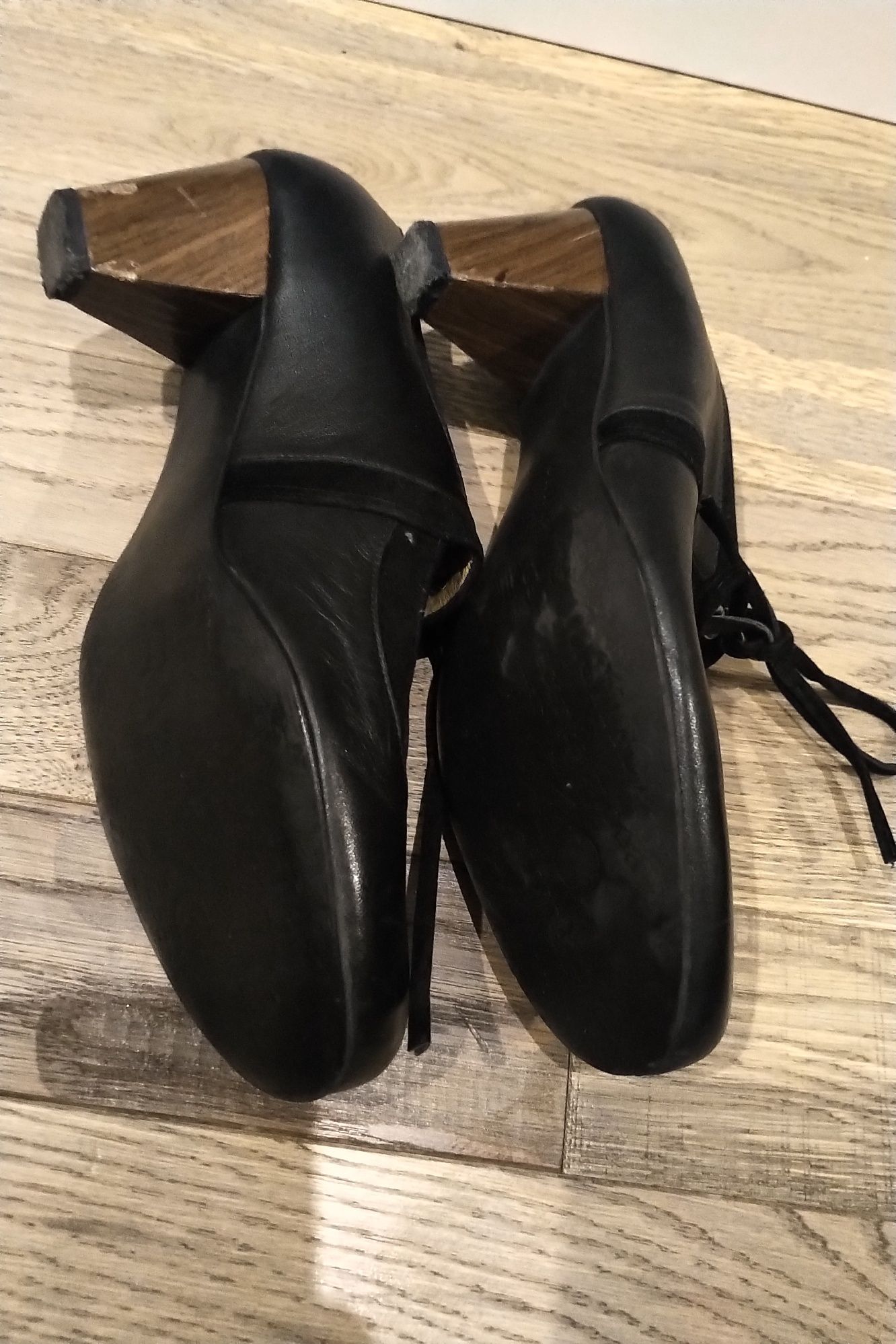 Buty damskie botki piękne obcasy czarne Ryłko skórzane 38,5