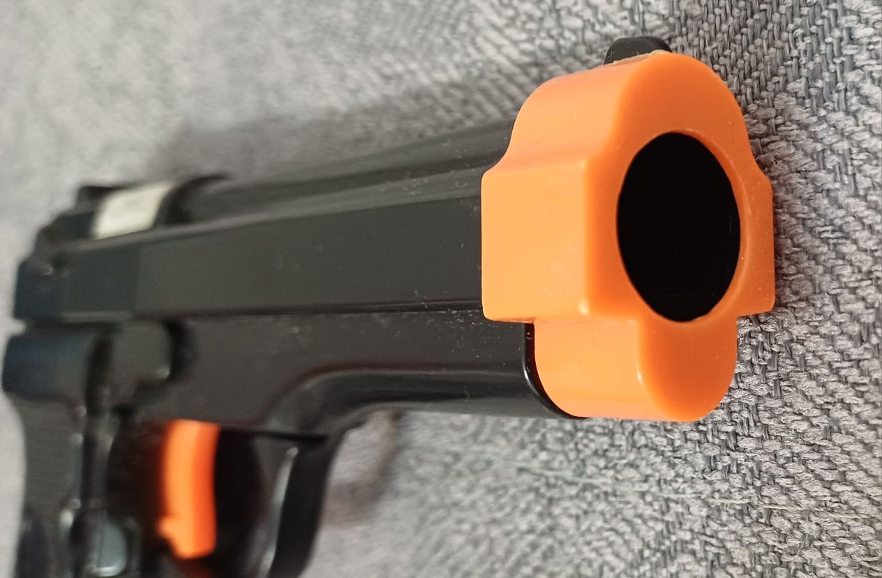 Pistolet zabawkowy czarny rewolwer strój przebranie policjant żołnierz