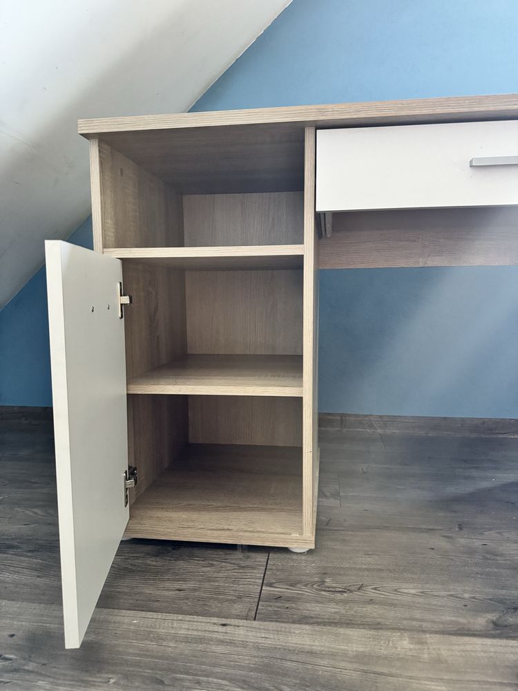 Biurko solidne z szufladą i szafkami/szufladami