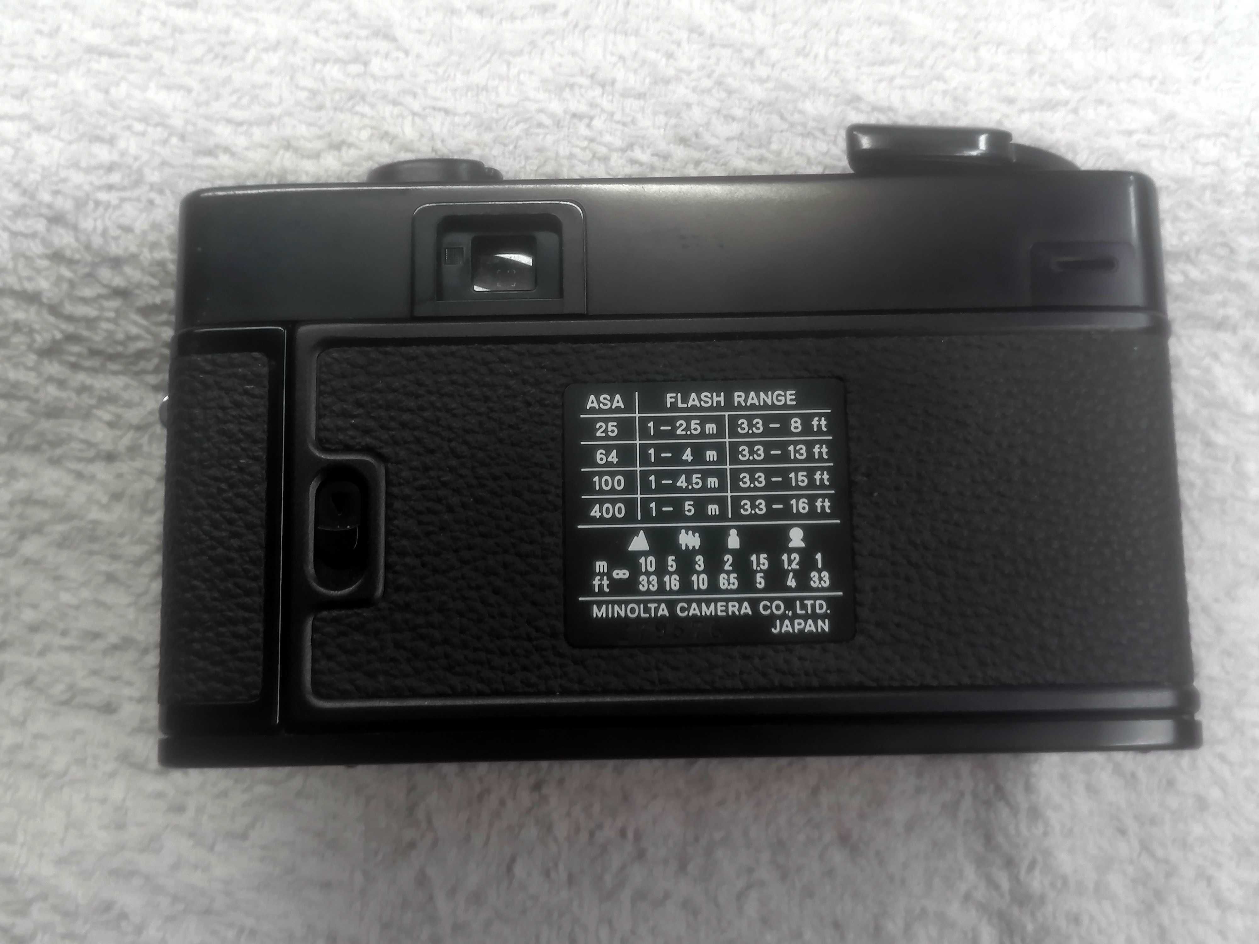 Máquina fotográfica analógica Minolta modelo HI-MATIC AF