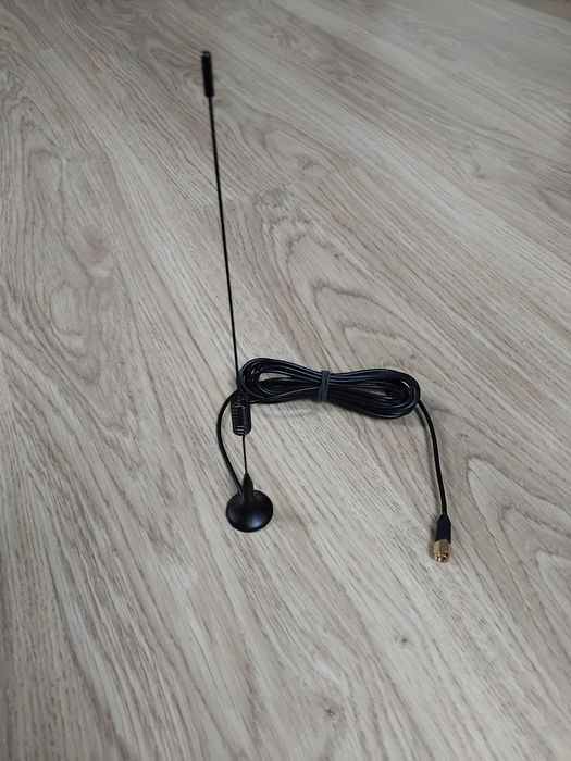 ANTENA samochodowa uniwersalna