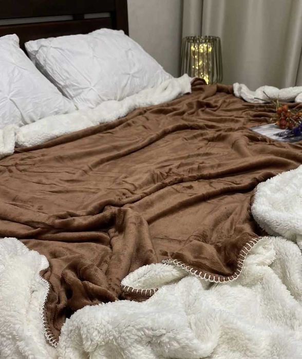 Шикарний теплий плед-покривало на хутрі-овчині