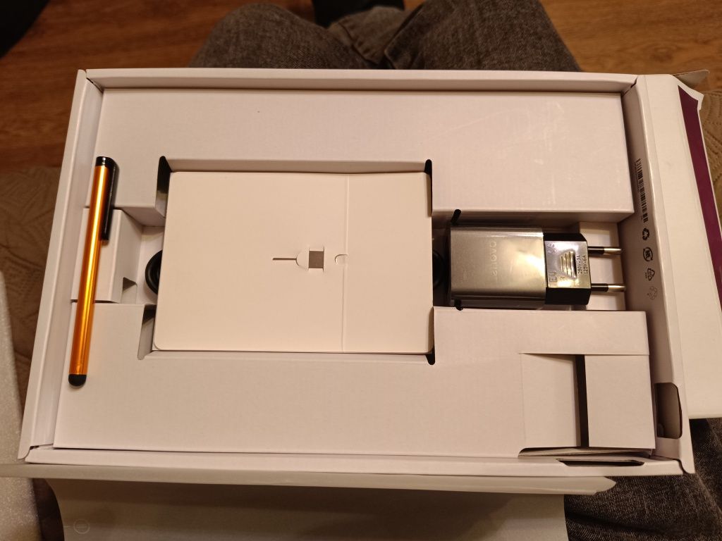 Планшет Lenovo M11  TB330xc 8/128 + sim