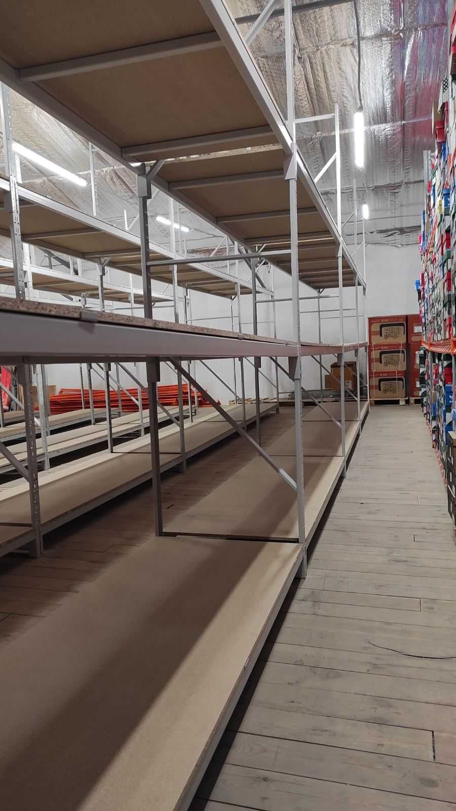 Стелаж на зачепах