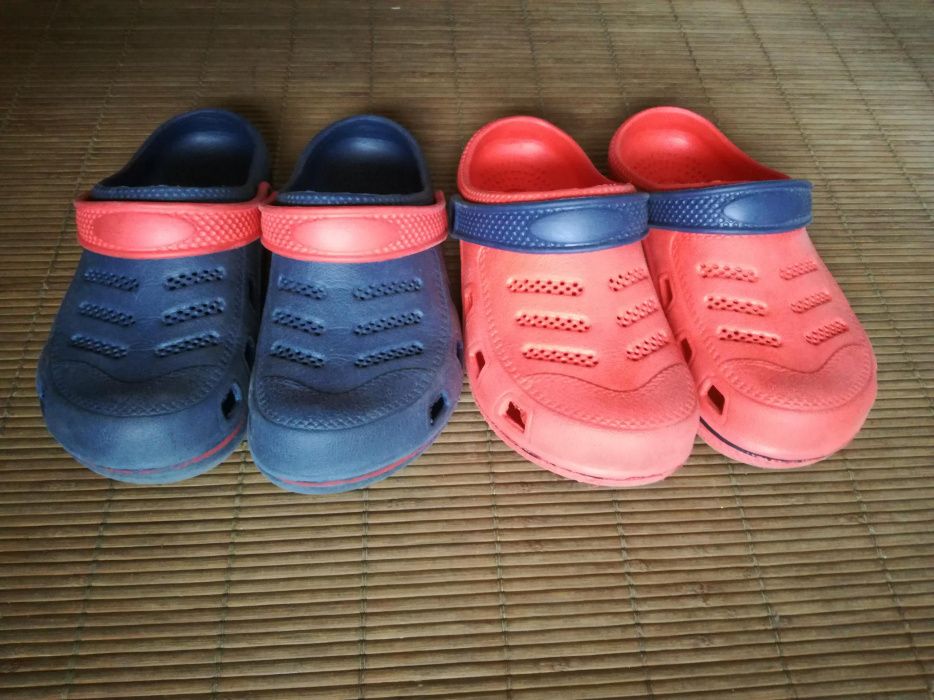 CROCS, 2 pares n.31, pouco utilizadas.