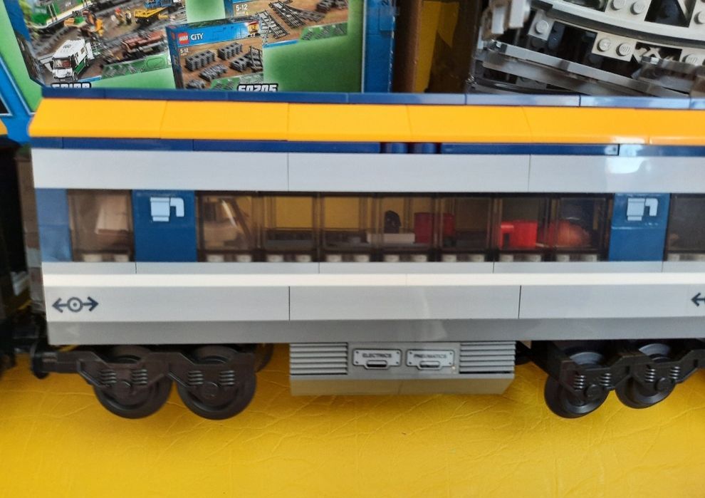 LEGO Лего City 60197 Пасажирський поїзд, Траси 60205, 60238 разом усе