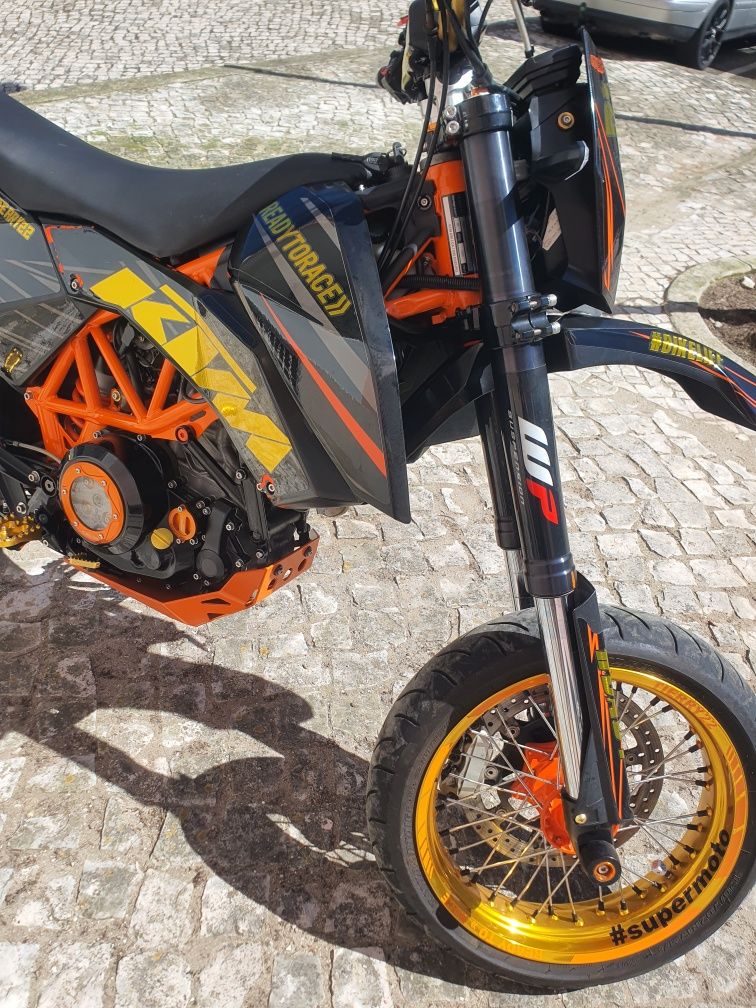 Vendo Ktm 690 sm