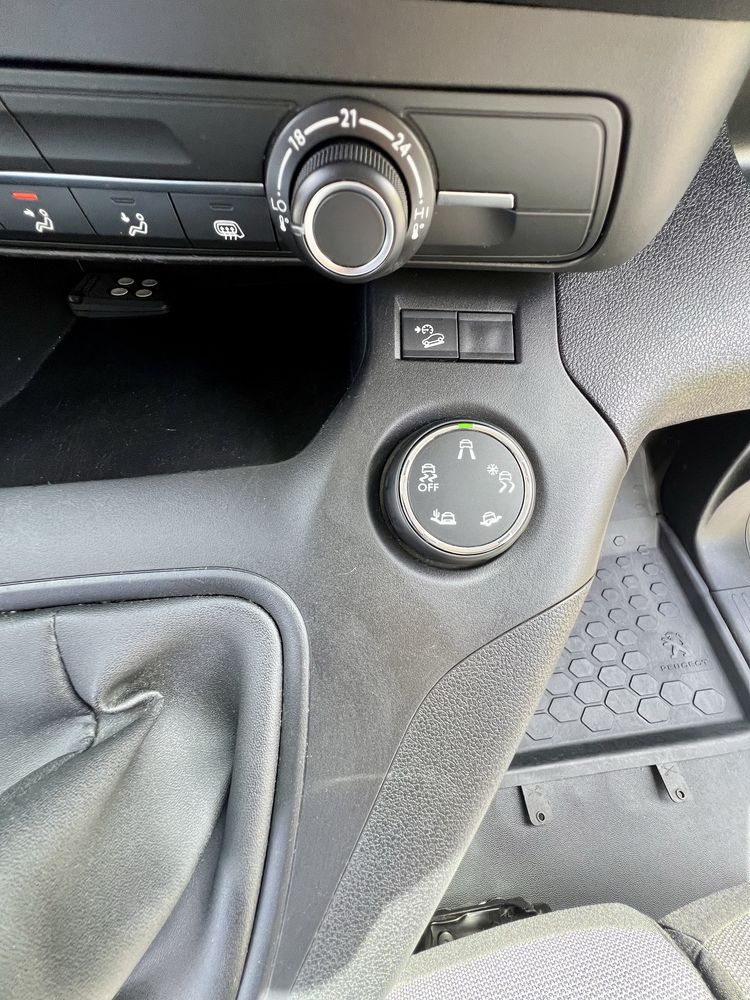 Peugeot Partner 1.6hdi 100cv GPS/3lug. Como nova