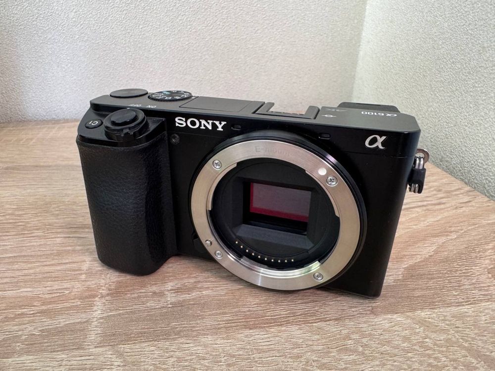 Фотоапарат Sony Alpha A6100 Body Black