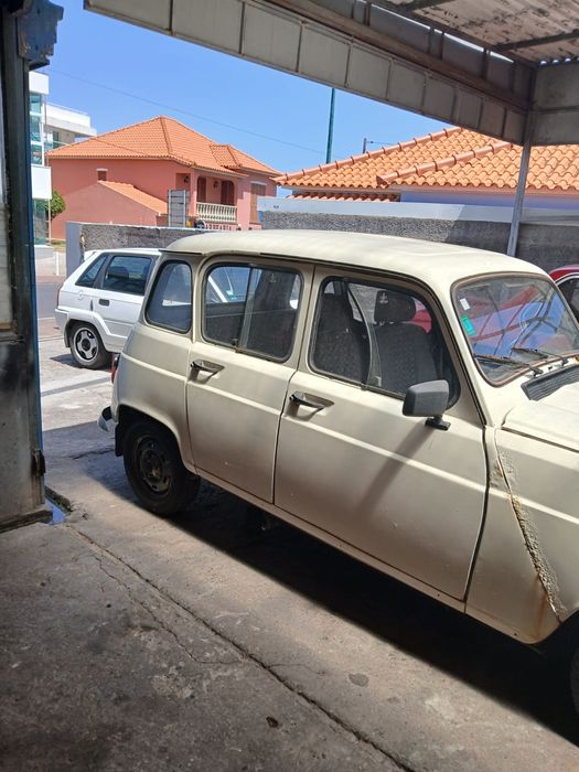 Renault 4l      .