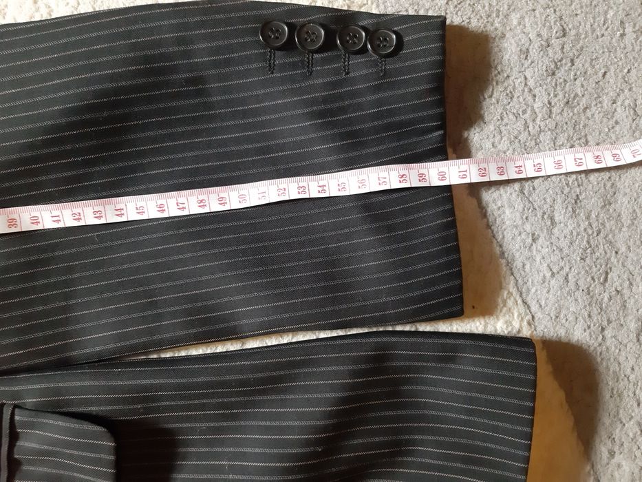 Продам костюм.