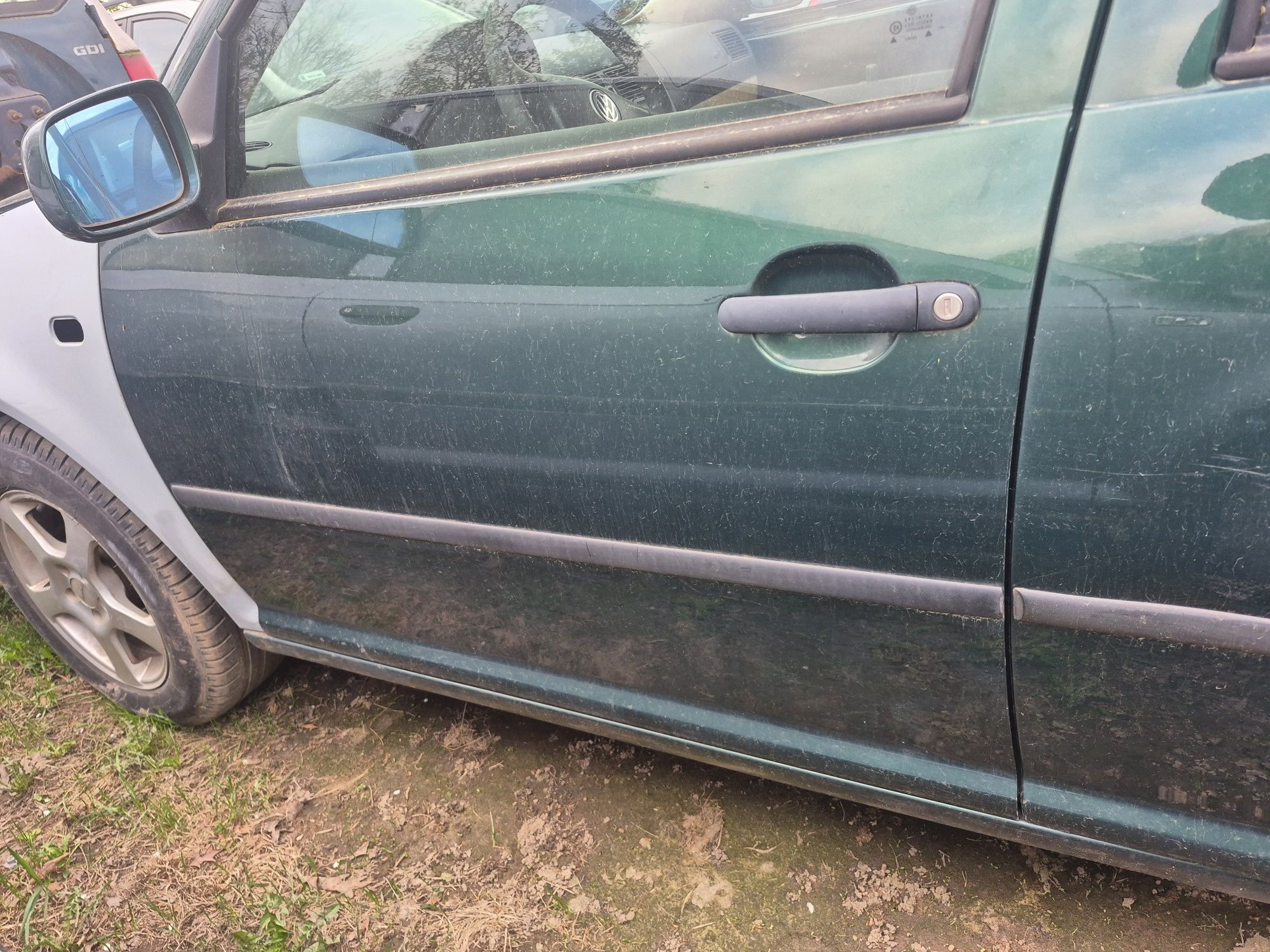 Części vw golf iv silnik skrzynia 1.4 1.6 1.9 tdi  drzwi zderzak