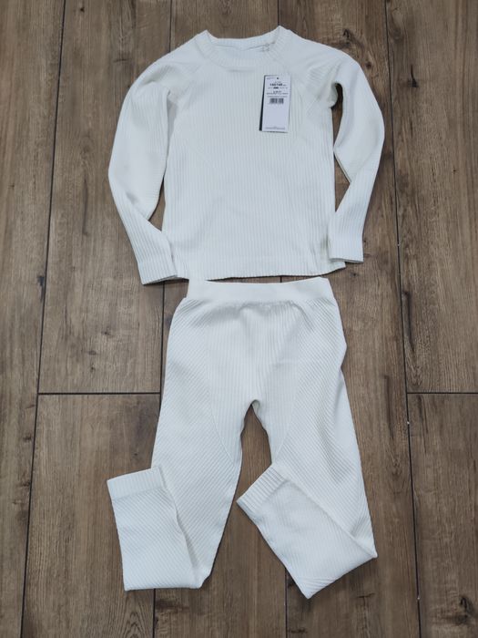 Bielizna termoaktywna bezszwowa komplet dziewczęca 4F rozmiar 140/146