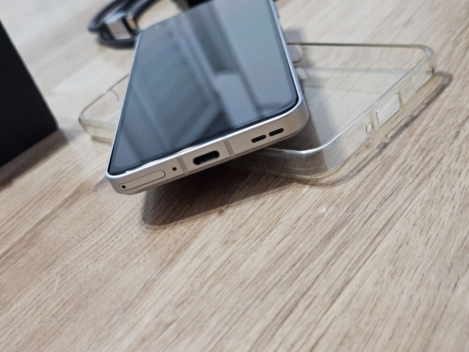 Asus zenfone 9 biały 8/128