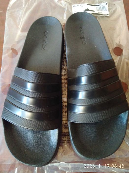 Шльопанці чоловічі Adidas ADILETTE великого розміру (54 або 18UK)