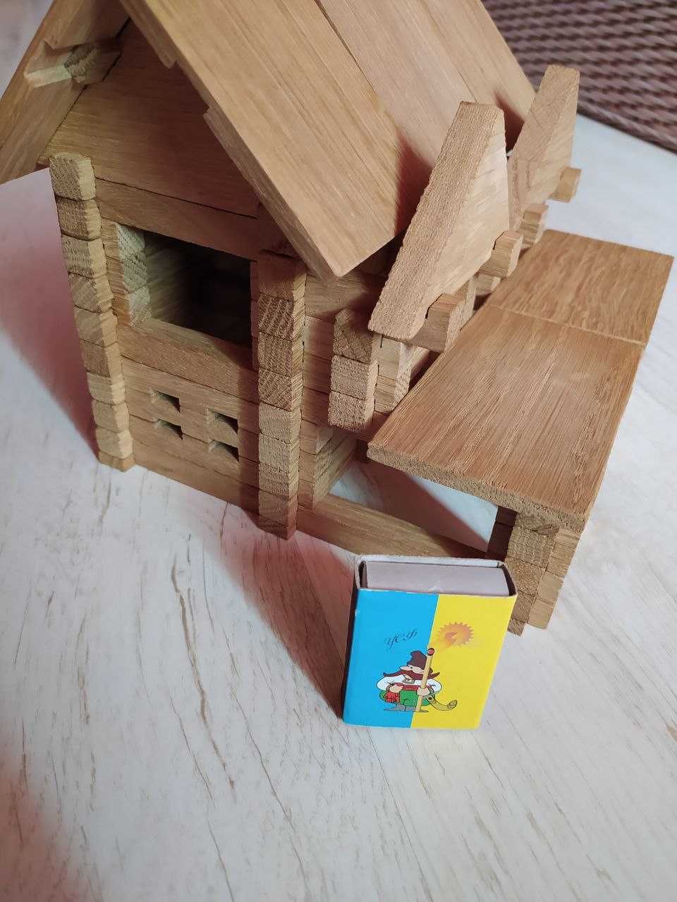 Деревянный конструктор Домик