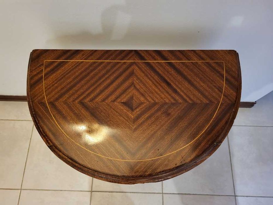 Mesa Meia Lua D. Maria