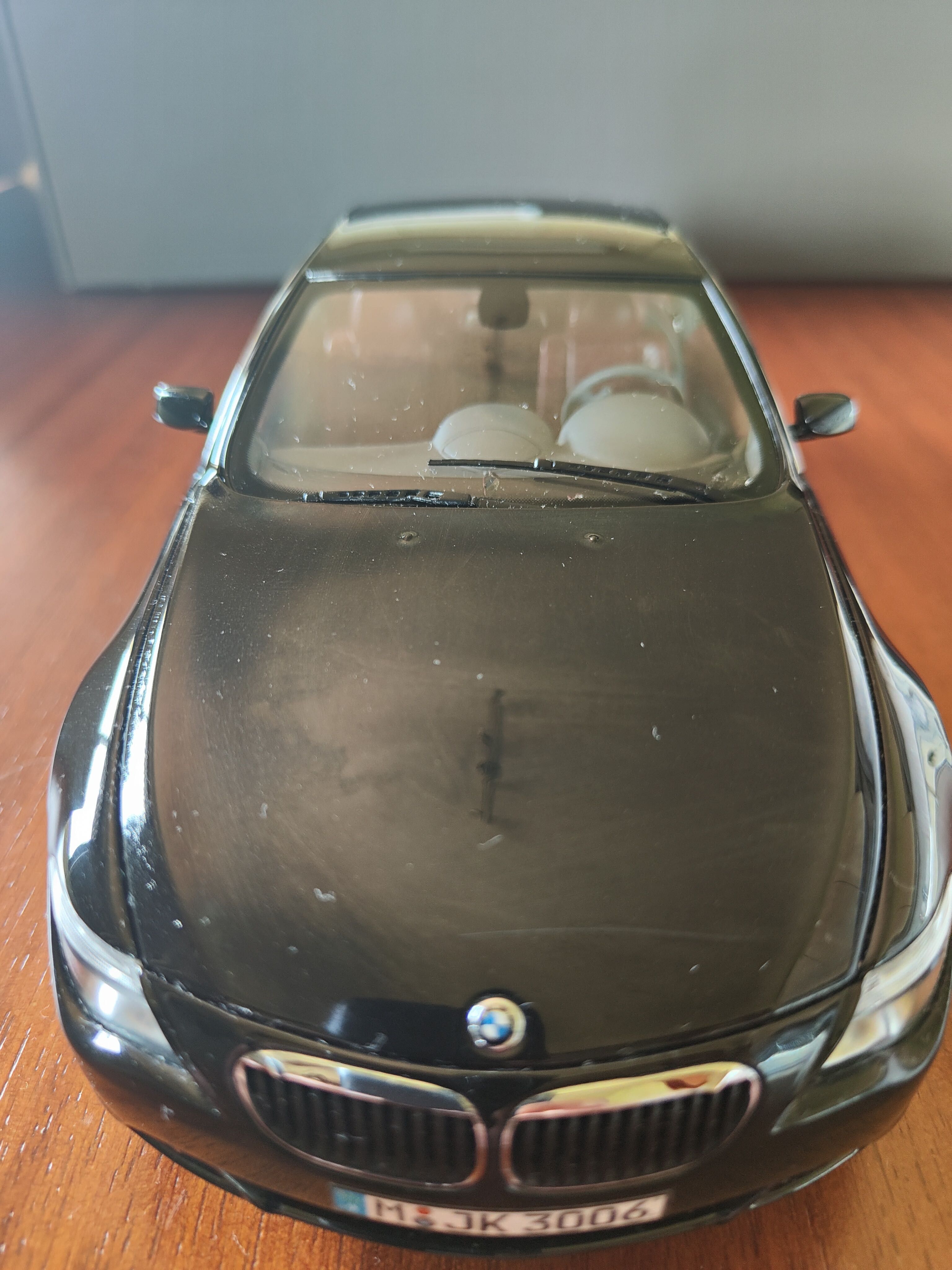 Miniatura BMW serie 6 preto