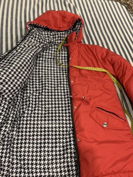Зимова двостороннЯ куртка ,червоного коліру