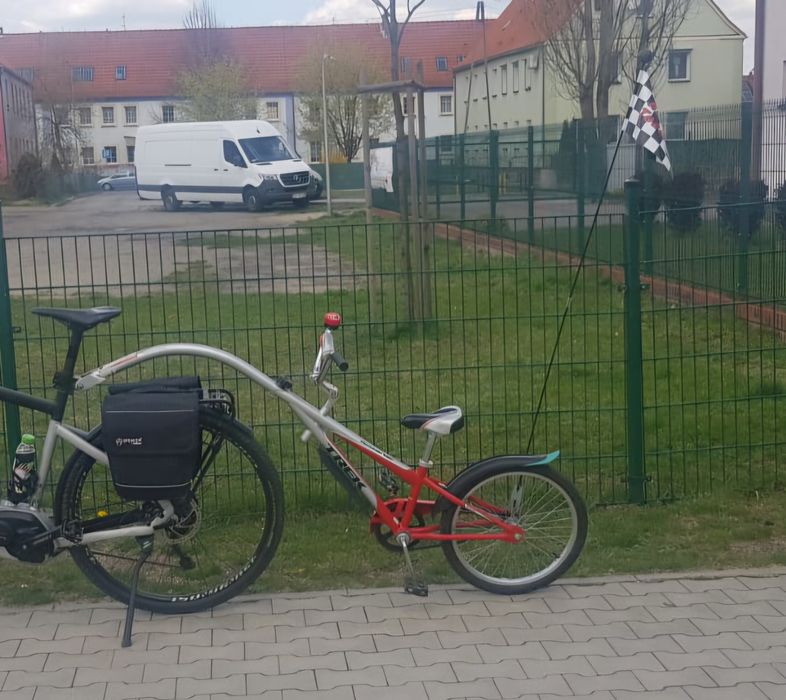 Hol,doczepka rowerowa TREK