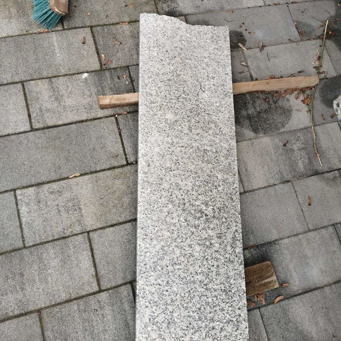 płyta  granitowa jasna szara, schodek, stopień