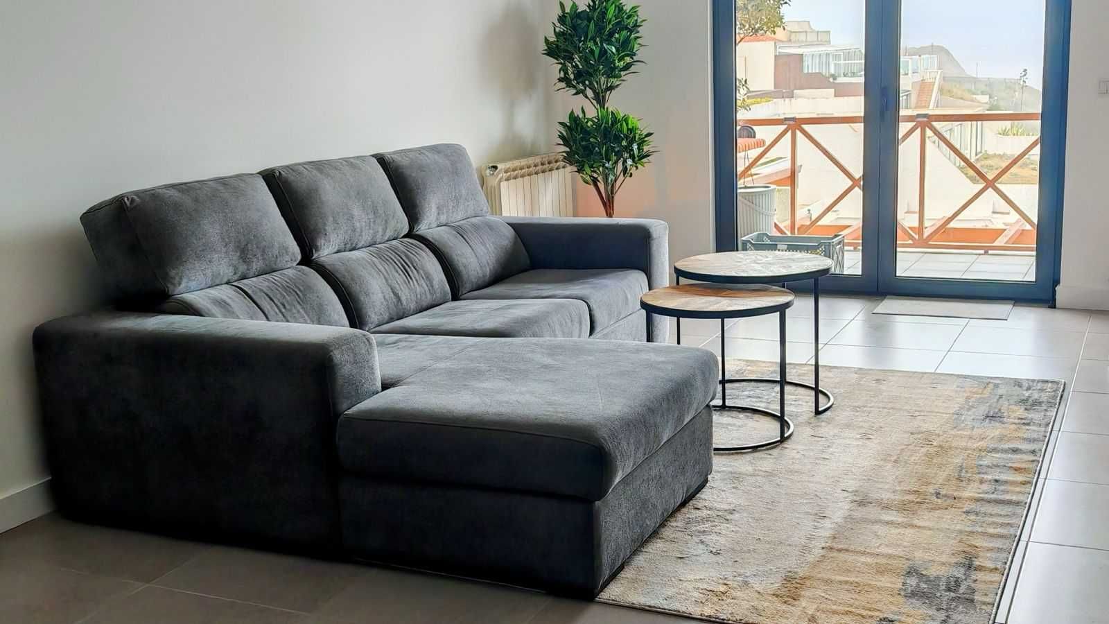 Sofá 3 lug. c/ chaise longue (direito) - como novo e super confortável