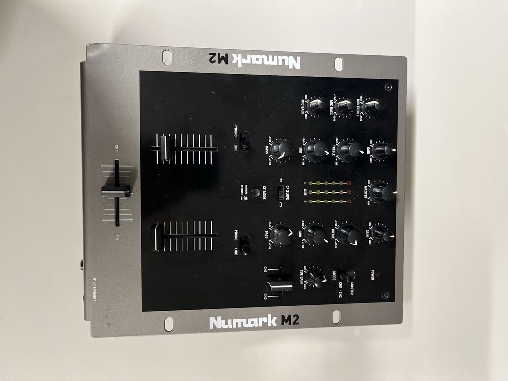 Mixer NUMARK M2 mikser