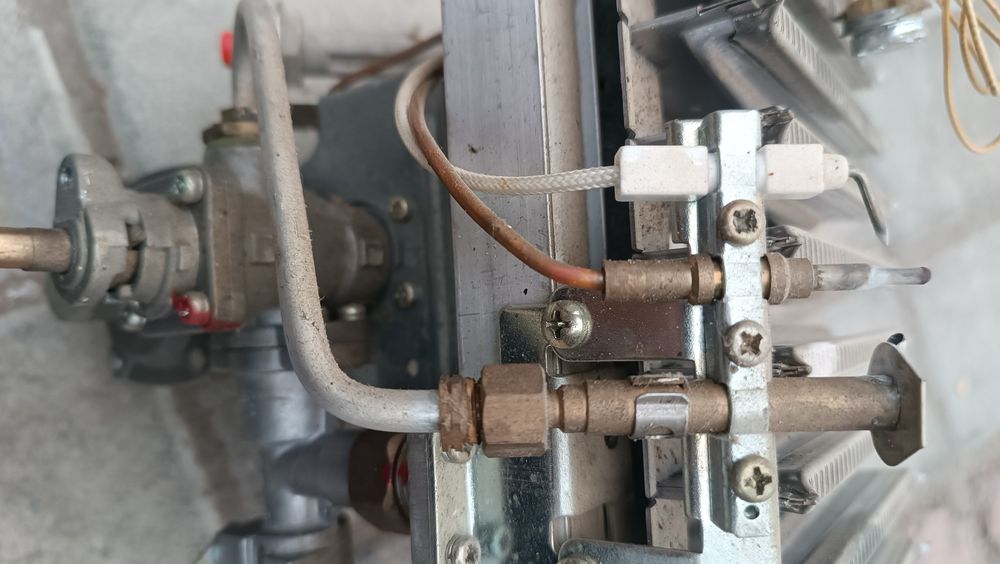 Газовая колонка Berreta aqua .запчасть.